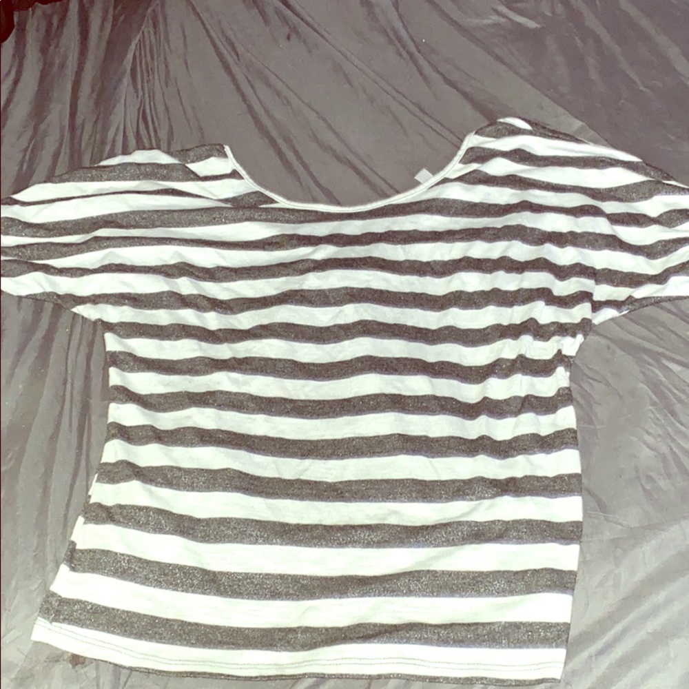 Nice, fun, shirt to go out in the summer time!